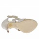 Scarpa aperta da donna con cerniera, plateau e fibbia in pelle platino e camoscio ghiaccio laminato platino tacco 11 - Misure disponibili: 42