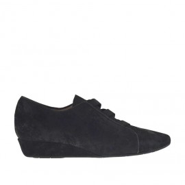 Zapato para mujer con elastico en gamuza elaborada negra cuña 3 - Tallas disponibles:  33, 42, 43