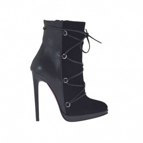 Stivaletto con cerniera, laccio e plateau in pelle e camoscio nero tacco 11 - Misure disponibili: 32, 42