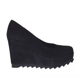 Decolté da donna con zeppa e plateau rivestiti in camoscio nero zeppa 9 - Misure disponibili: 42