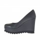 Decolté da donna con zeppa e plateau rivestiti in pelle grigia zeppa 9 - Misure disponibili: 42