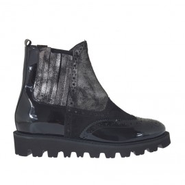 Stivaletto da donna in stile inglese con elastici in pelle laminata anticata canna di fucile, camoscio e vernice nera zeppa 3 - Misure disponibili: 32, 33, 42