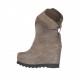 Stivaletto da donna con risvolto in camoscio taupe con zeppa rivestita alta 9 cm. e plateau - Misure disponibili: 42, 43