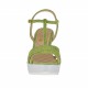 Sandalia para mujer en gamuza verde imprimida barniz y tejido laminado plateado con cinturon salomé, plataforma y cuña 8 - Tallas disponibles:  31