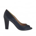 Woman's open shoe in blue leather heel 8