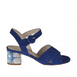 Sandalo da donna con cinturino in camoscio blu e pelle stampata beige sul tacco 5 - Misure disponibili: 46
