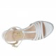 Sandalo da donna in vernice bianca e tessuto laminato argento con cinturino charleston e plateau con zeppa 8 - Misure disponibili: 42, 43
