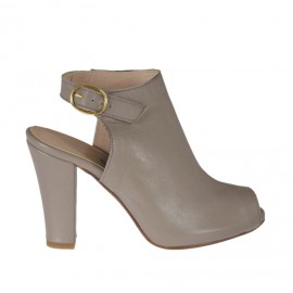 Hochgeschlossene Damensandale mit Plateau aus taupefarbenem Leder Absatz 9 - Verfügbare Größen:  34