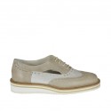 Chaussure à lacets ouverte sur les côtés pour femmes en cuir taupe et cuir imprimé argent talon compensé 2