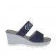 Sabot aperto da donna con plateau, velcro e strass in nabuk blu zeppa 6 - Misure disponibili: 43