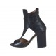 Scarpa accollata aperta da donna con cinturino e cerniera in pelle nera tacco 8 - Misure disponibili: 42
