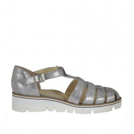 Chaussure ouverte avec courroie pour femmes en cuir lamé argent talon compensé 3 - Pointures disponibles:  32, 44