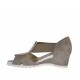 Scarpa aperta da donna con elastici e borchie in camoscio grigio tortora zeppa 4 - Misure disponibili: 43, 44, 45