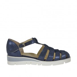 Chaussure ouverte avec courroie pour femmes en cuir lamé bleu talon compensé 3 - Pointures disponibles:  42