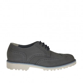 Scarpa casual stringata con lavorazioni Brogue da uomo in nabuk grigio - Misure disponibili: 37, 46