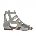 Scarpa aperta da donna con cerniera in nabuk grigio e pelle stampata laminata argento tacco 1
