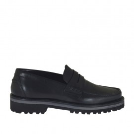 Mocassino da uomo in pelle di colore nero - Misure disponibili: 38, 46, 47, 49