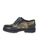 Scarpa da donna con cerniera, elastici e borchie in pelle abrasivata nera e pelle stampata laminata oro tacco 3 - Misure disponibili: 33, 43