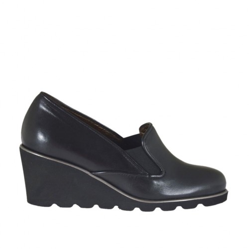 Scarpa accollata da donna con elastici in pelle nera zeppa 6 - Misure disponibili: 43