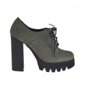 Zapato para mujer con cordones en nubuk de color gris tacon 10