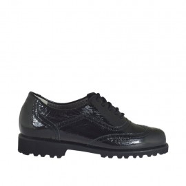 Zapato con cordones y plantilla extraible para mujeres en charol de color negro tacon 3 - Tallas disponibles:  33, 45