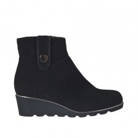 Stivaletto da donna con bottone e cerniera in camoscio e vernice nera zeppa 4 - Misure disponibili: 42