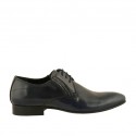Scarpa derby elegante da uomo stringata con elastici a forma affusolata in pelle liscia blu