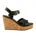 Woman's strap sandal in black patent leather with platform and wedge 9