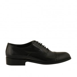 Herrenoxfordschuh mit Schnürsenkeln und Kappe aus schwarzem Leder - Verfügbare Größen:  37, 47, 48, 50