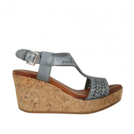 Sandale pour femmes en cuir perforé bleu gris avec plateforme et talon compensé 7 - Pointures disponibles:  43, 45