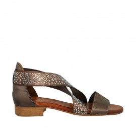 Scarpa aperta da donna in pelle bronzo con elastico e strass tacco 2 - Misure disponibili: 32