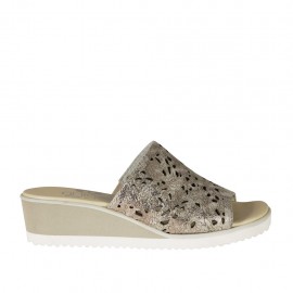 Offene Damenpantoletten aus bleifarbenem gedrucktem perforiertem Leder Keilabsatz 4 - Verfügbare Größen:  42