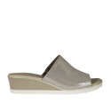 Woman's open mules in taupe glittered printed leather wedge heel 4