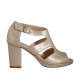 Scarpa aperta da donna con cinturino e plateau in pelle laminata rosa tacco 8 - Misure disponibili: 45