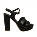 Woman's platform sandal with strap in black leather with heel 10