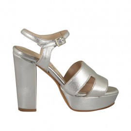 Sandalo da donna in pelle laminata argento con cinturino, plateau e tacco 10 - Misure disponibili: 32, 42, 46