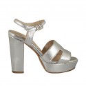 Woman's sandal in silver laminated leather with strap, platform and heel 10