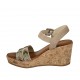 Sandalo da donna in camoscio beige con cinturino, strass, plateau e zeppa 7 - Misure disponibili: 42, 43, 44