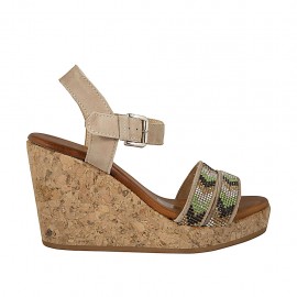 Sandalo da donna in camoscio beige con cinturino, strass, plateau e zeppa 9 - Misure disponibili: 42, 43, 44, 45