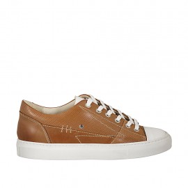 Zapato deportivo con cordones para hombres en piel perforada color cuero y piel blanca - Tallas disponibles:  37, 47, 48, 50, 52