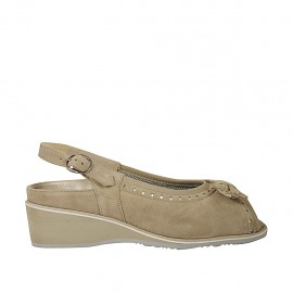 Sandale pour femmes avec noeud et semelle interieur amovible en daim beige talon compensé 4 - Pointures disponibles:  33, 34, 42, 43, 44