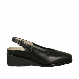 Slingback für Damen mit herausnehmbarer Innensohle aus schwarzem Leder Keilabsatz 4 - Verfügbare Größen:  33, 34, 42, 43, 44