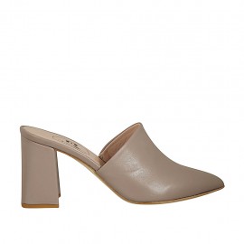 Sabot chiuso in punta da donna in pelle grigio tortora tacco 7 - Misure disponibili: 42