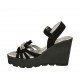Sandalo da donna con cinturino, frangia e perle in camoscio nero zeppa 9 - Misure disponibili: 42, 44