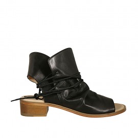 Sandalia de parte frontal alta para mujeres con cordones en piel negra tacon 4 - Tallas disponibles:  46