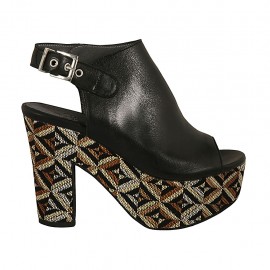 Sandalo accollato con plateau in pelle nera con zeppa rivestita multicolore effetto optical tacco 10 - Misure disponibili: 42, 43