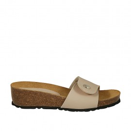 Sabot da donna in pelle cipria con bottone, velcro e zeppa 4 - Misure disponibili: 42, 43, 44