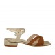 Sandalo da donna con cinturino in camoscio cuoio e vernice oro tacco 2 - Misure disponibili: 43, 44