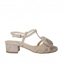 Damensandale mit Riem und Blume aus grauem Wildleder Absatz 3