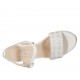 Sandalo da donna in pelle bianca e stampata argento con cinturino, plateau e tacco 11 - Misure disponibili: 42, 43, 44